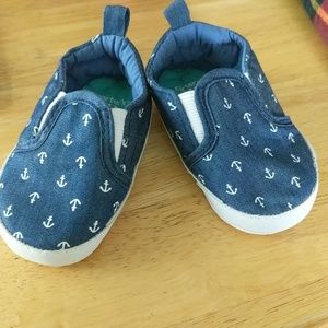 Carter's Baby Sunmer slip-ons. EUC. 3-6 Months